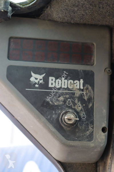 Shovel Bobcat