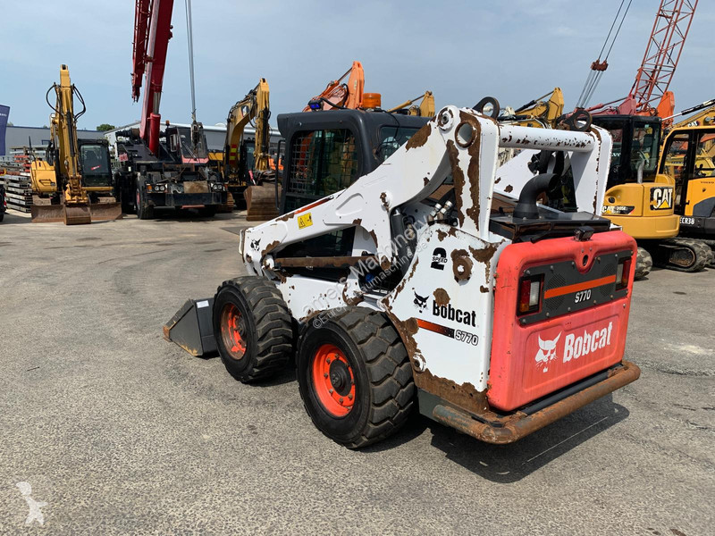 Shovel Bobcat NVT