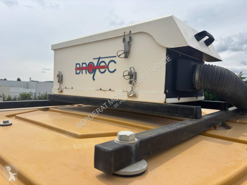 مُحمّلة Caterpillar XE