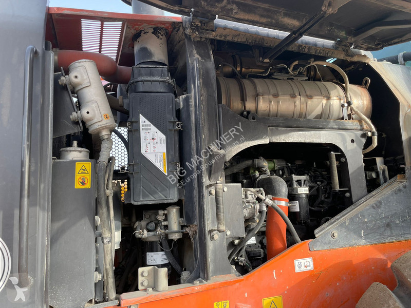 Nakladač Hitachi 6