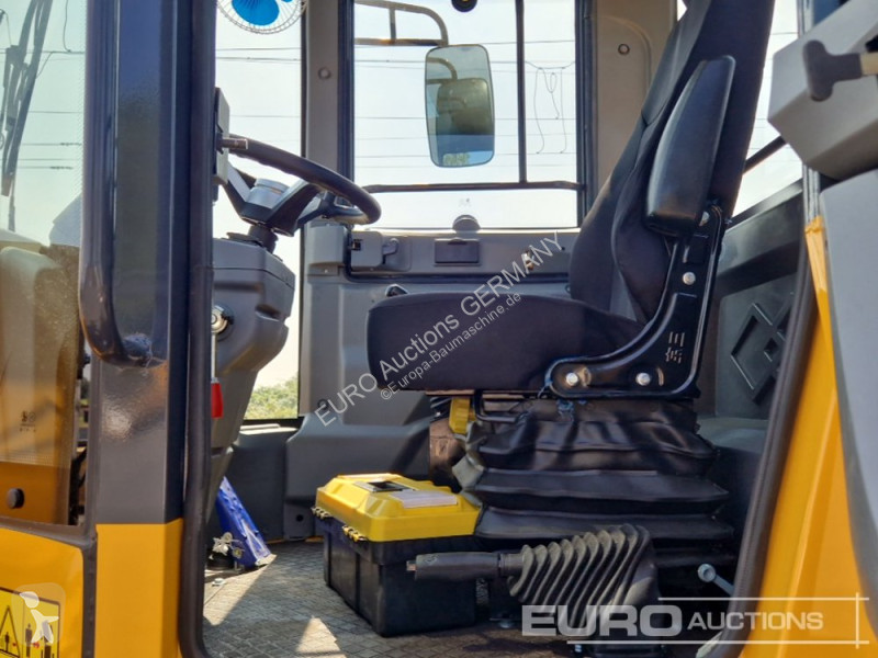 Nakladač  HJ958