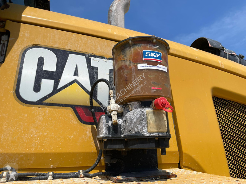 Pala Caterpillar M
