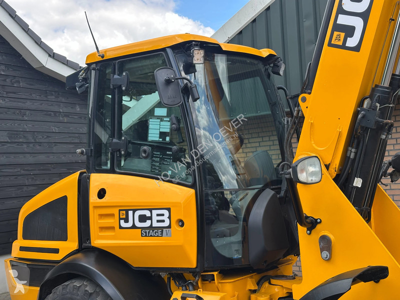 Nakladač JCB SV A