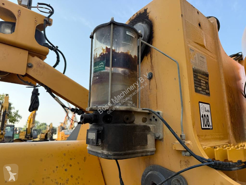 مُحمّلة Volvo - Automatic Greasing / Camera
