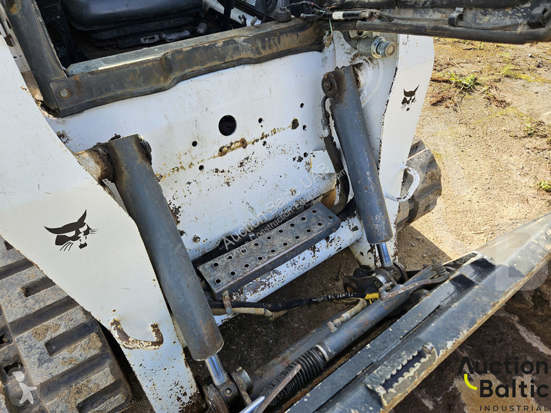 Фронтальный погрузчик Bobcat