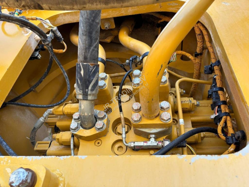Nakladač Caterpillar (full service history...