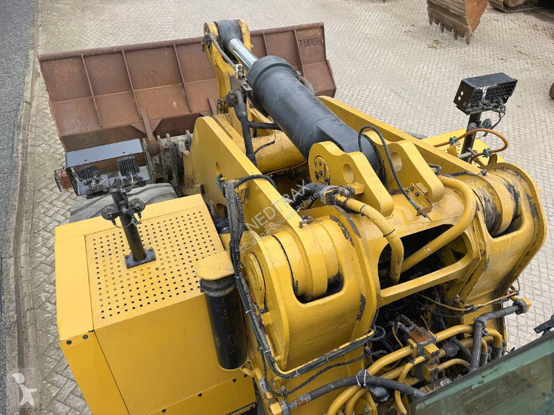 Nakladač Caterpillar 988 K 2018