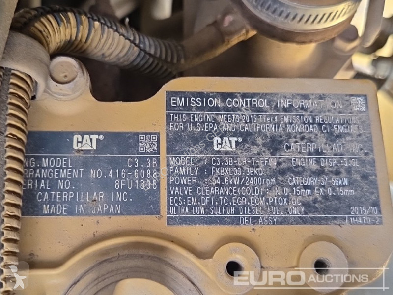 Навантажувач Caterpillar 908M