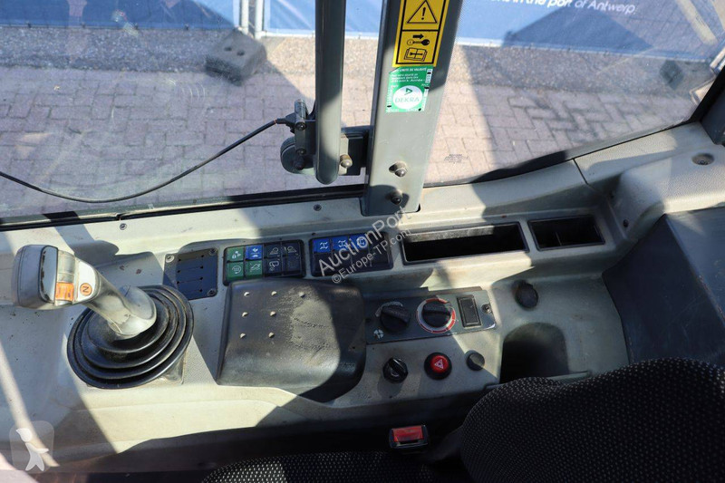 Kramer 353 loader