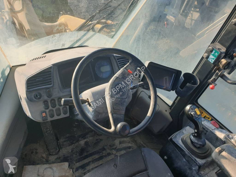Pala Komatsu WA320-8