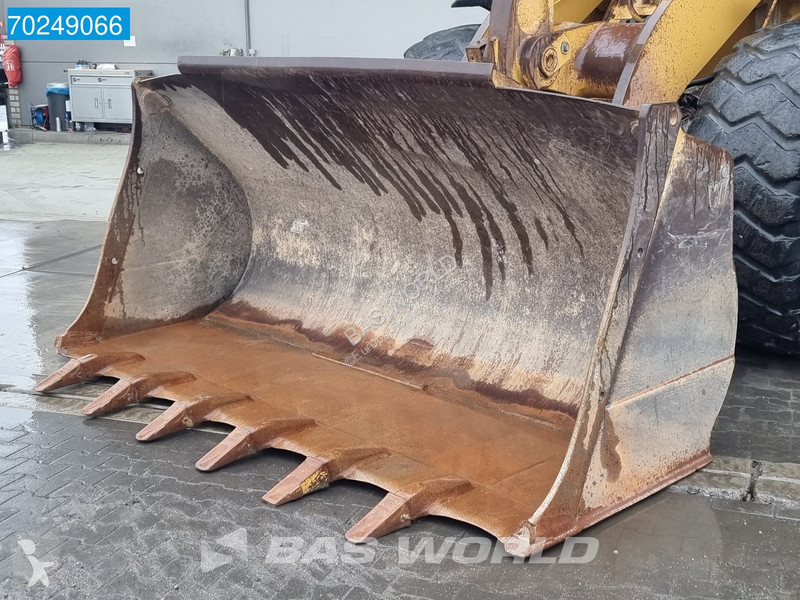 Shovel Caterpillar FIRE DAMAGE - OPERABLE