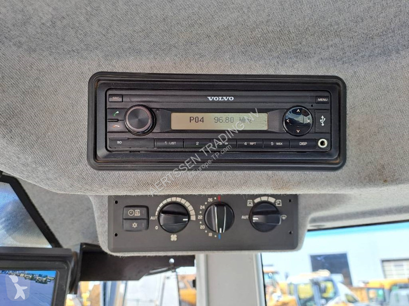 Nakladač Volvo 150 H