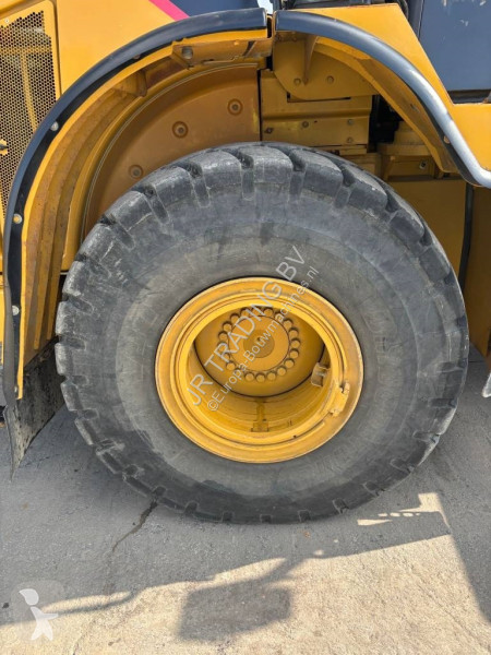 مُحمّلة Caterpillar (Verified low hours)