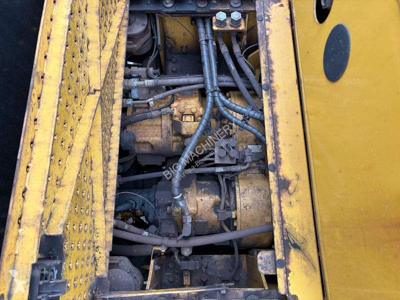 Nakladač Caterpillar 988K