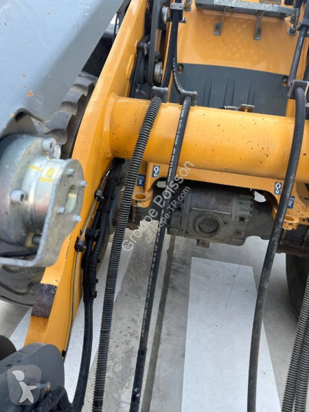 Nakladač Liebherr L 526