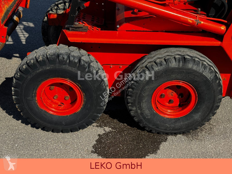 Nakladač Gehl 360 Radlader