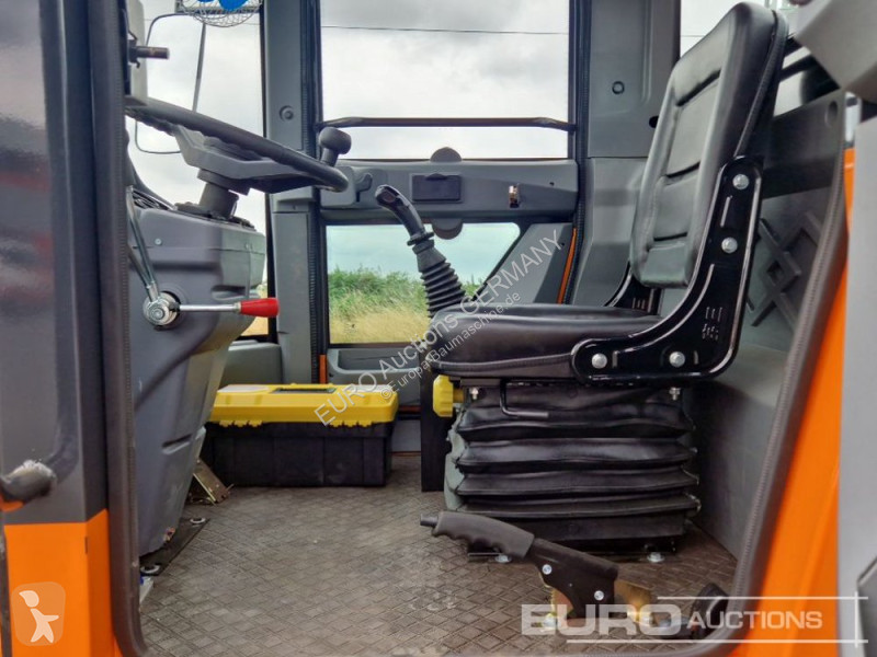 Nakladač  HJ938