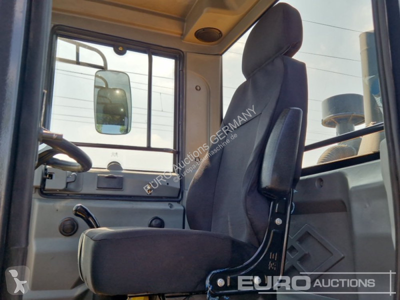 Nakladač  HJ958