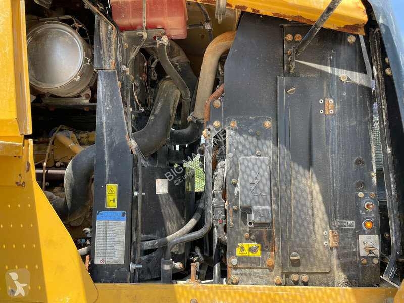 Pala Caterpillar M