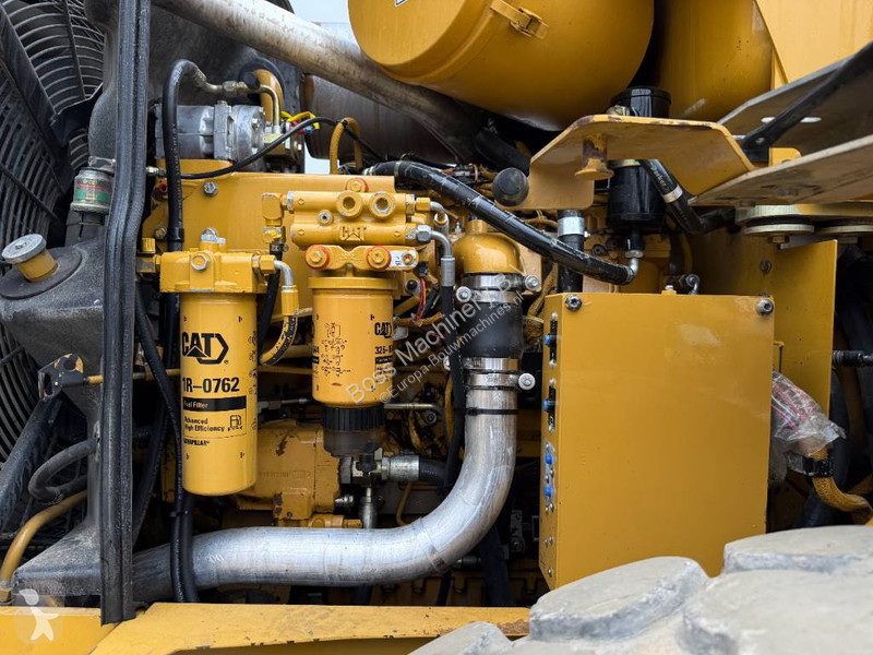 Nakladač Caterpillar 938G - Automatic Greasing...