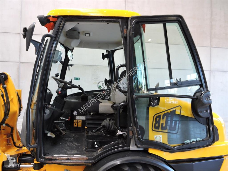 مُحمّلة JCB 406 + Fork