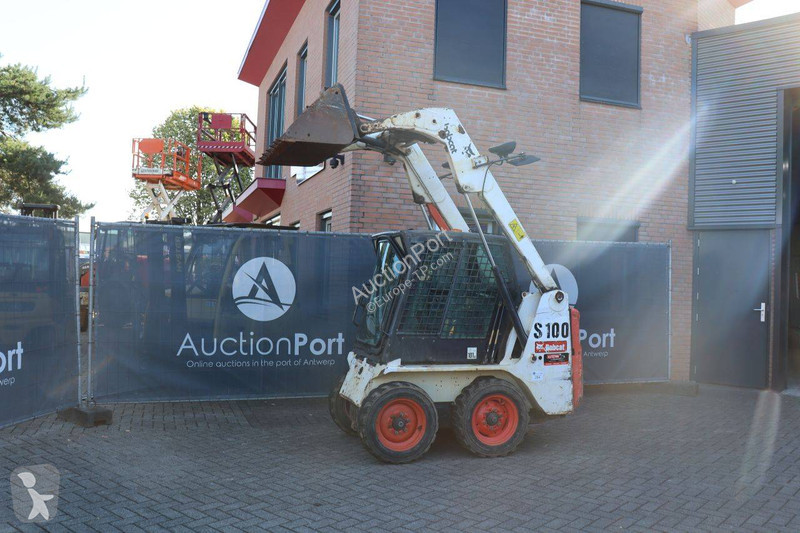 Фронтальный погрузчик Bobcat