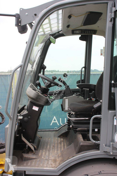 Chargeuse Neuson WL60