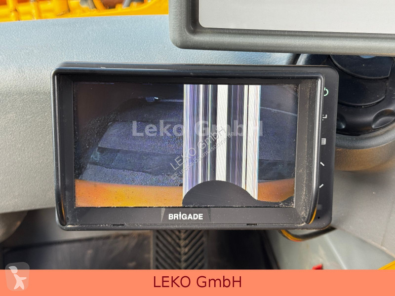 Liebherr Mit 3 Löffeln & 1 Gabel loader