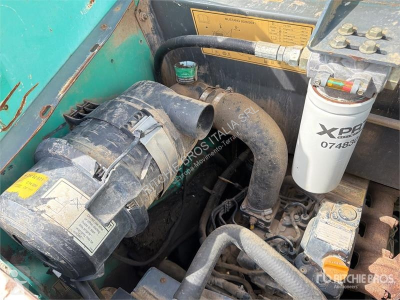 Chargeuse IHI 2041 Skid Steer Loader (Inoperable)