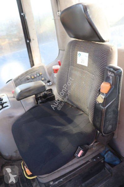 مُحمّلة Fiat Kobelco W170