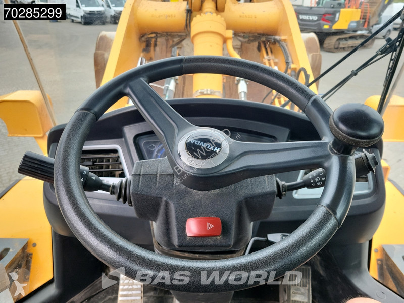 Shovel Hyundai HL955
