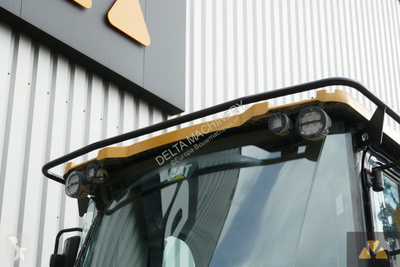 Pá carregadora Caterpillar M