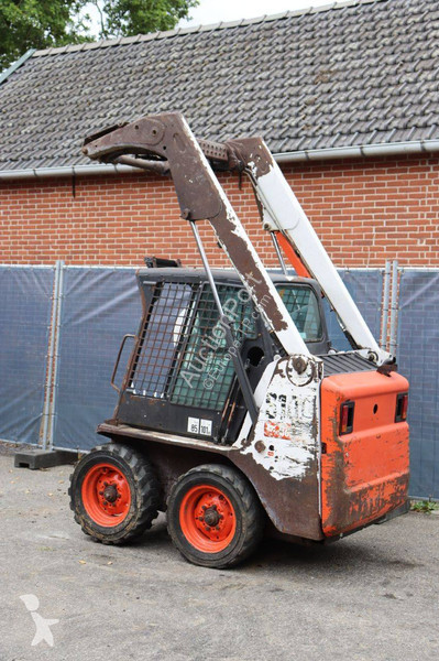 Shovel Bobcat