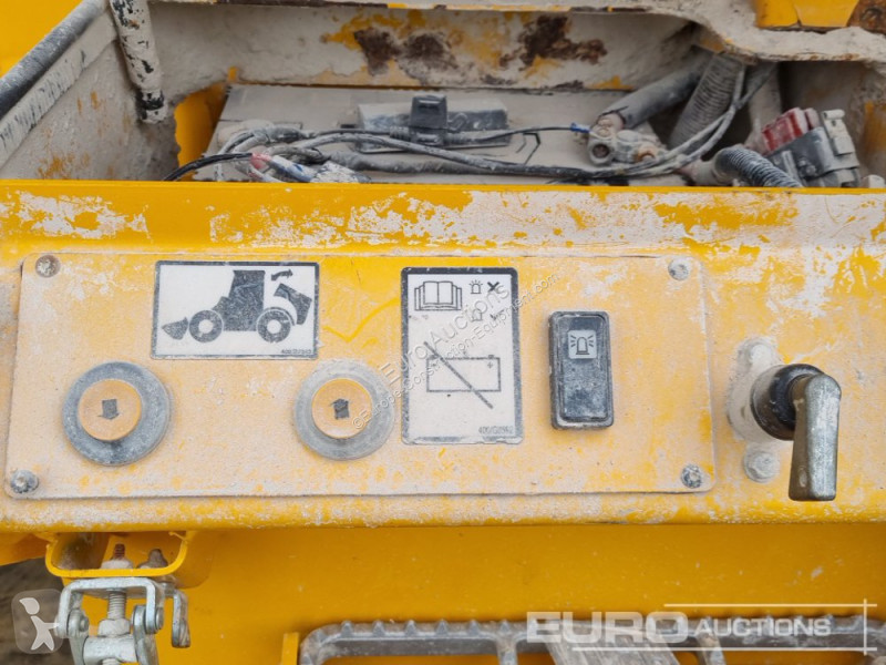 Nakladač JCB 437-55WM
