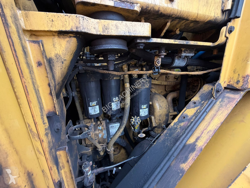 Nakladač Caterpillar 988K