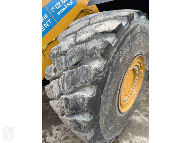 Nakladač Caterpillar 980