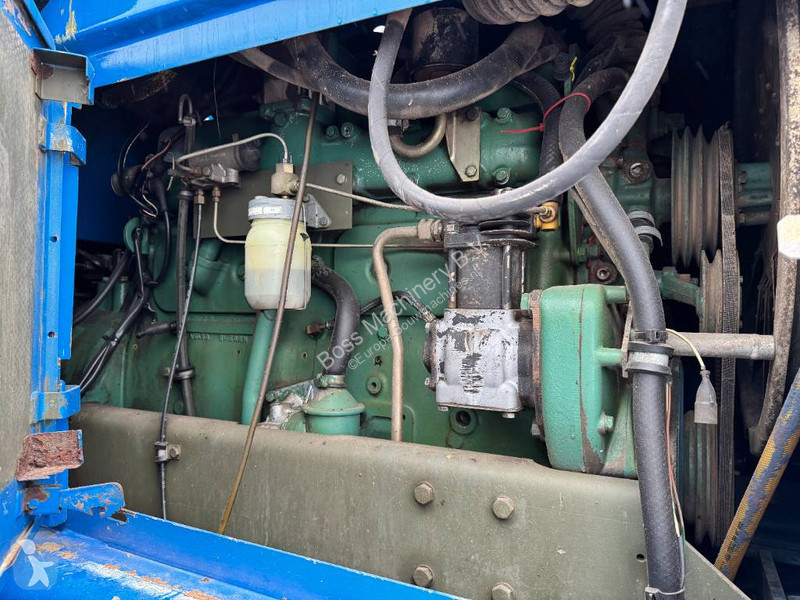 مُحمّلة Volvo 4400 - 3rd Function / 2 Buckets...