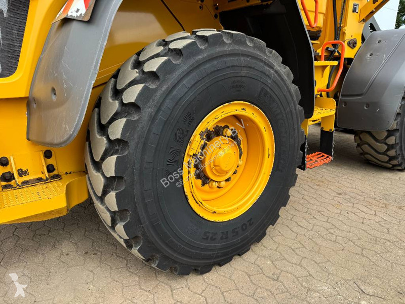 مُحمّلة Volvo - 3rd Function / Quick Coupler