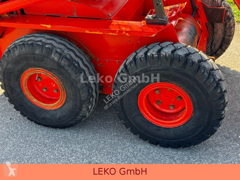 Nakladač Gehl 360 Radlader