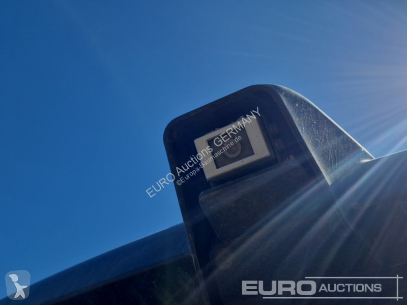 Nakladač Komatsu 8EO