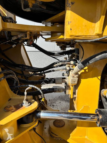 Nakladač Caterpillar 980 M