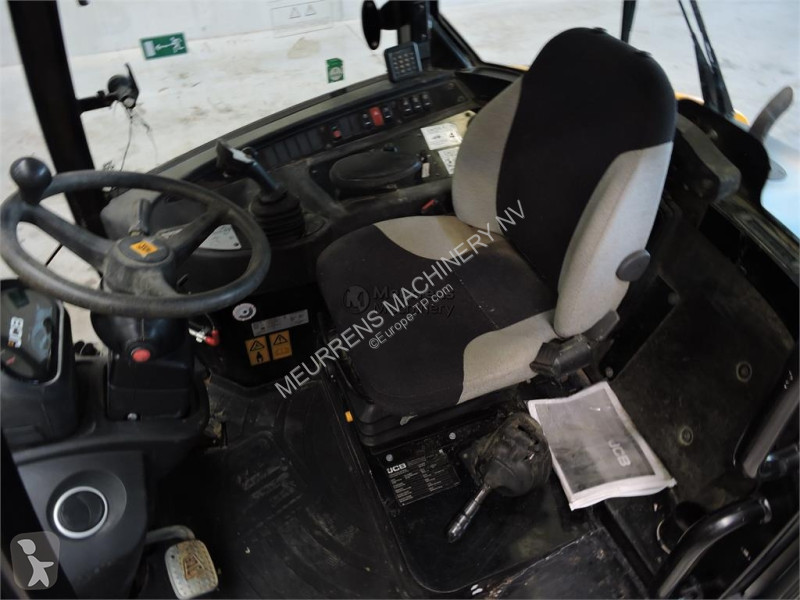 مُحمّلة JCB 406 + Fork