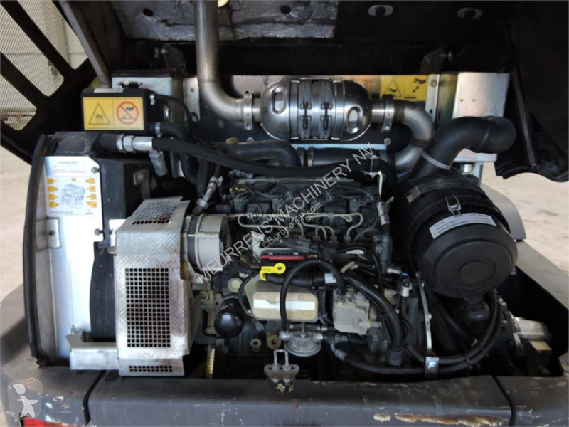 Nakladač Yanmar V80 + Fork