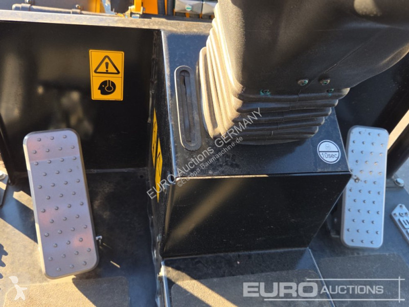 Nakladač JCB 403