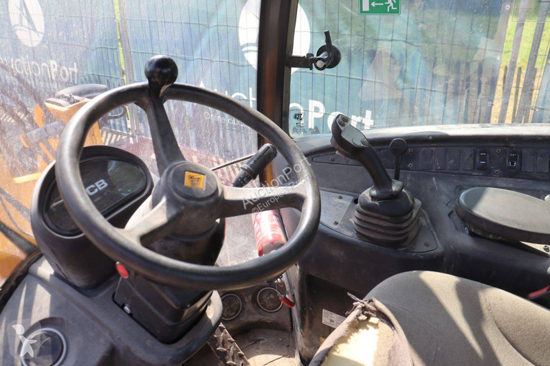 Nakladač JCB T4