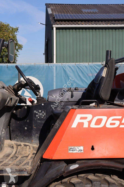 مُحمّلة Kubota R065