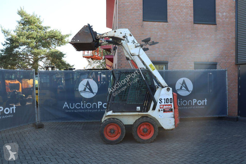 Фронтальный погрузчик Bobcat