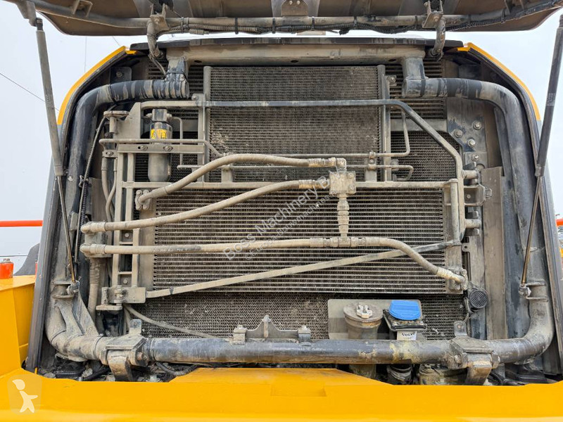 Volvo - German Machine / Automatic Greasing loader