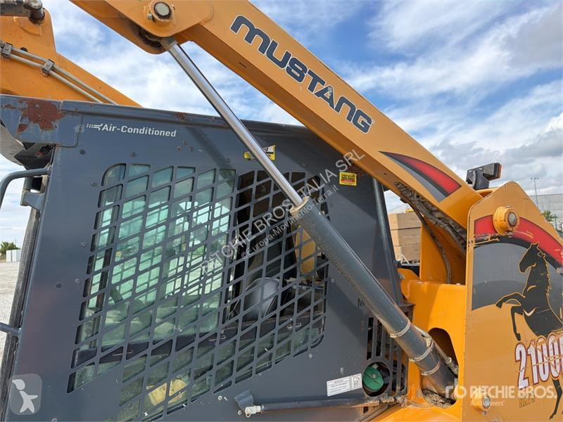 Pala cargadora Mustang Compact Track Loader