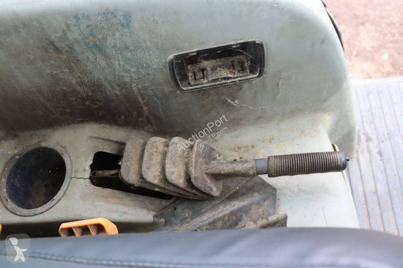 Chargeuse Komatsu 753